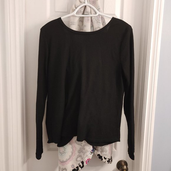 Black Twist Knot Sweater - Picture 2 of 4